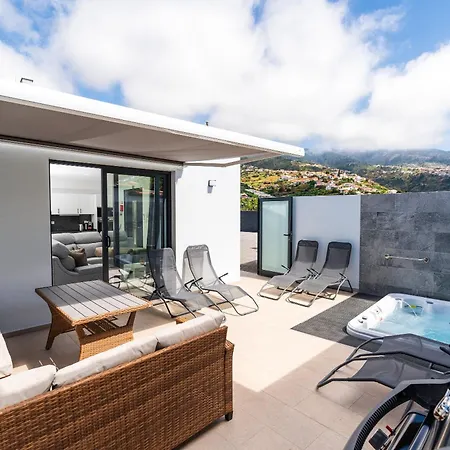 Villa Star House -jacuzzi & Aircon