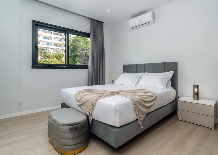 Star House -jacuzzi & Aircon * Calheta (Madeira)