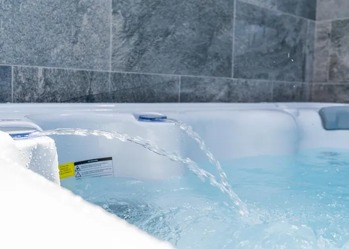 Star House -jacuzzi & Aircon 卡列塔