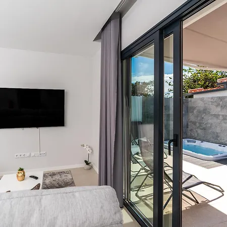 Star House -jacuzzi & Aircon