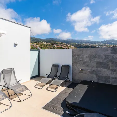 Star House -jacuzzi & Aircon 卡列塔