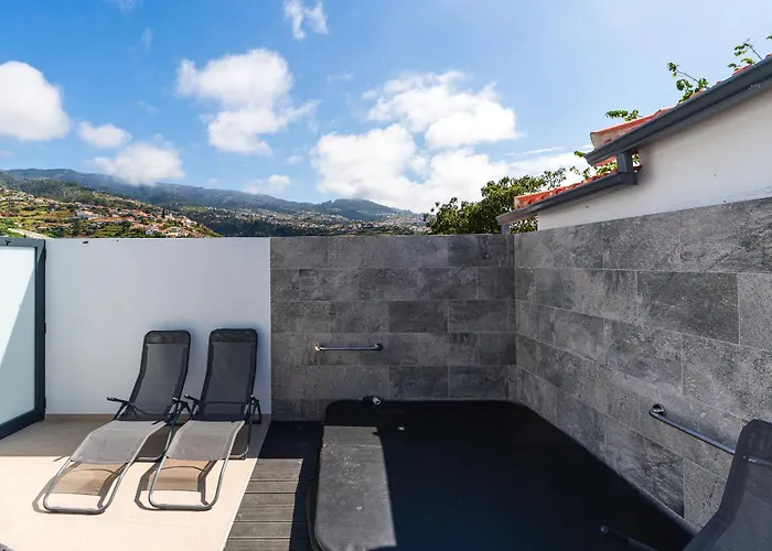 Star House -jacuzzi & Aircon Villa