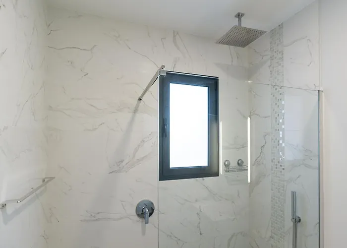 Star House -jacuzzi & Aircon * Calheta (Madeira)